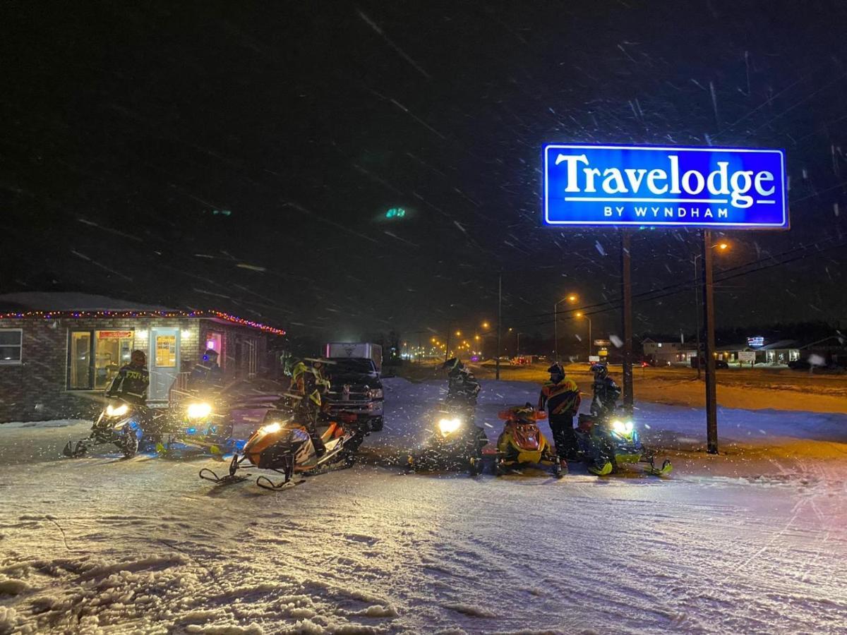 Travelodge By Wyndham Cochrane Ngoại thất bức ảnh