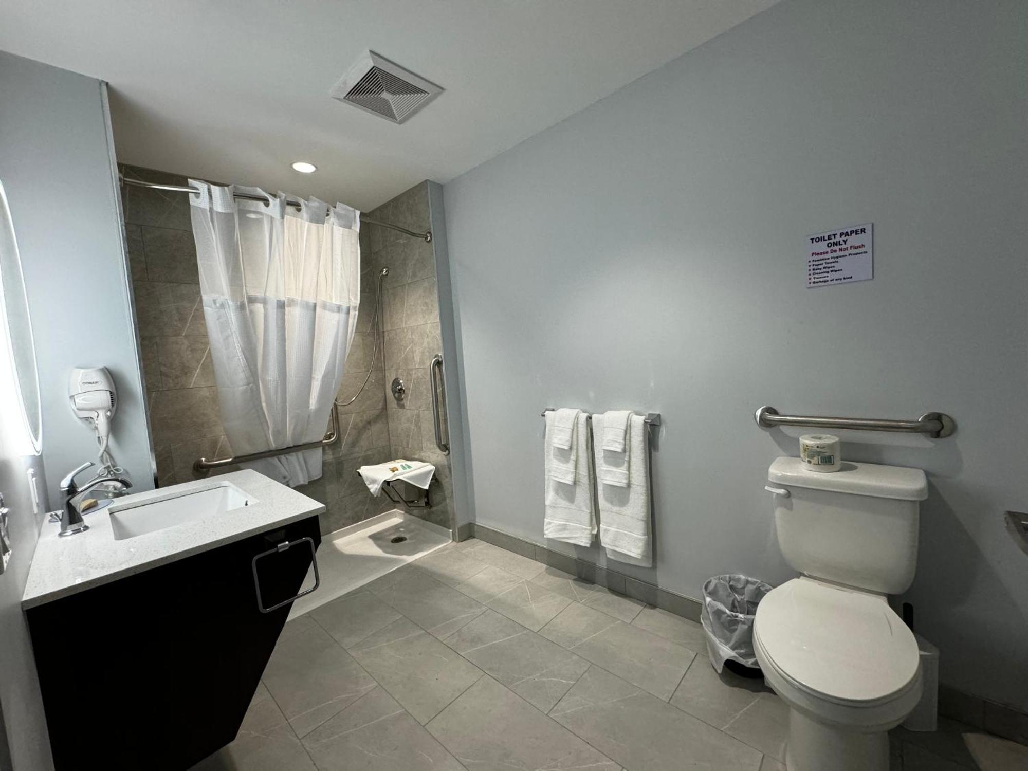 Travelodge By Wyndham Cochrane Ngoại thất bức ảnh