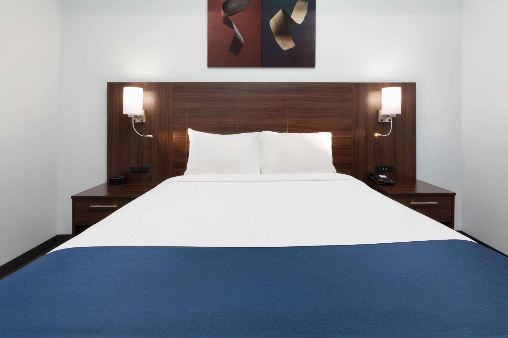 Travelodge By Wyndham Cochrane Ngoại thất bức ảnh