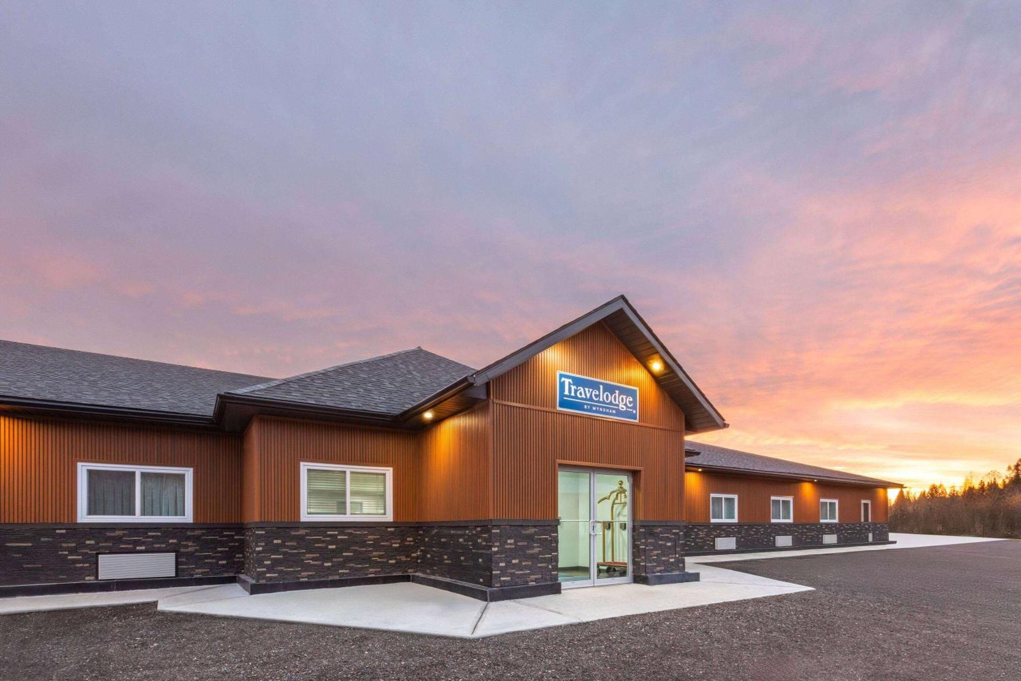 Travelodge By Wyndham Cochrane Ngoại thất bức ảnh